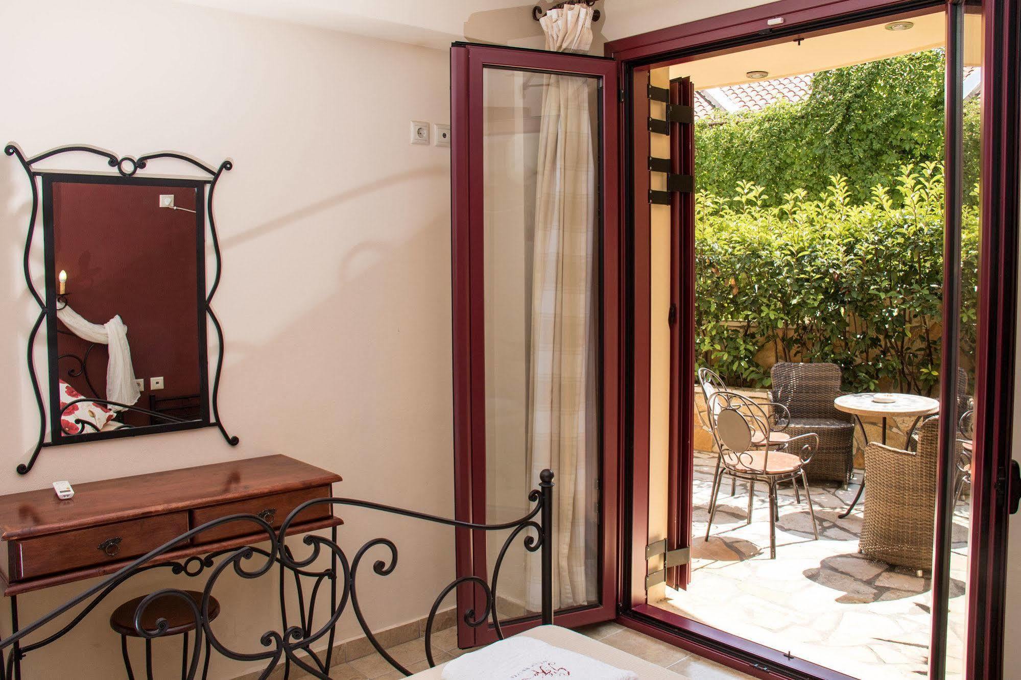 Greka Ionian Suites Agia Efimia Eksteriør billede