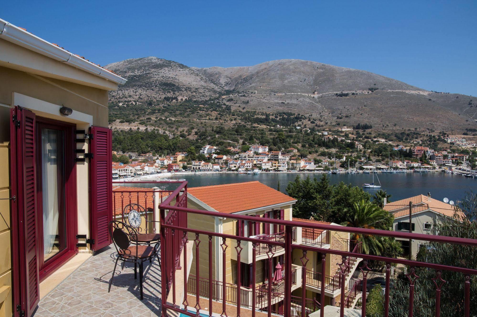 Greka Ionian Suites Agia Efimia Eksteriør billede